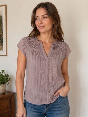 Eddie Bauer Lace Detail Blouse – Size Large (100% Cotton)
